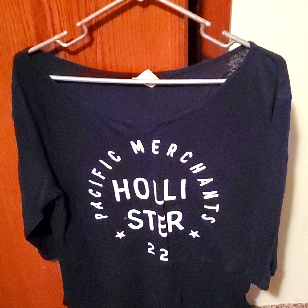 Hollister shirt